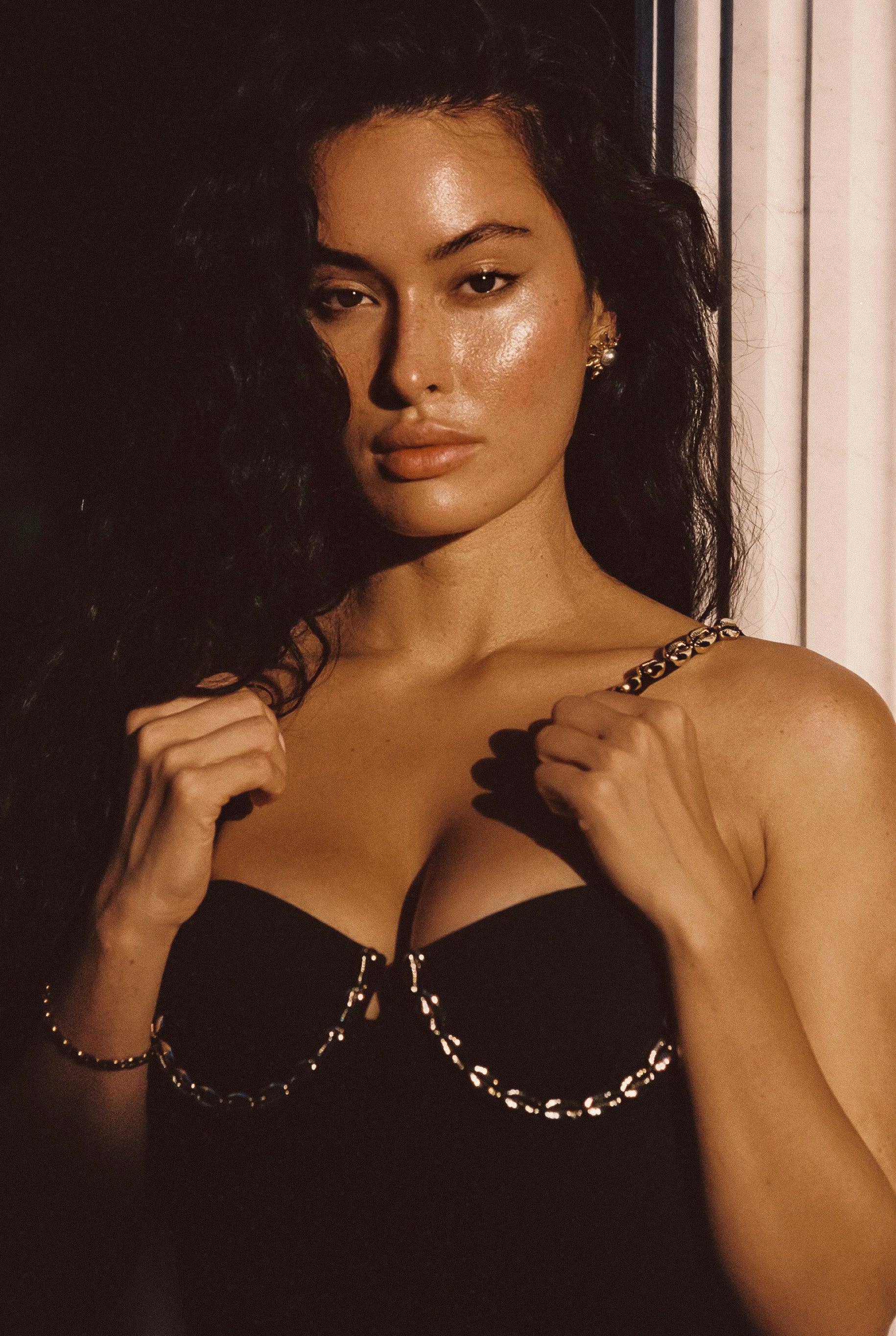 SIDNEY Balconette One-piece Swimwear in Black
